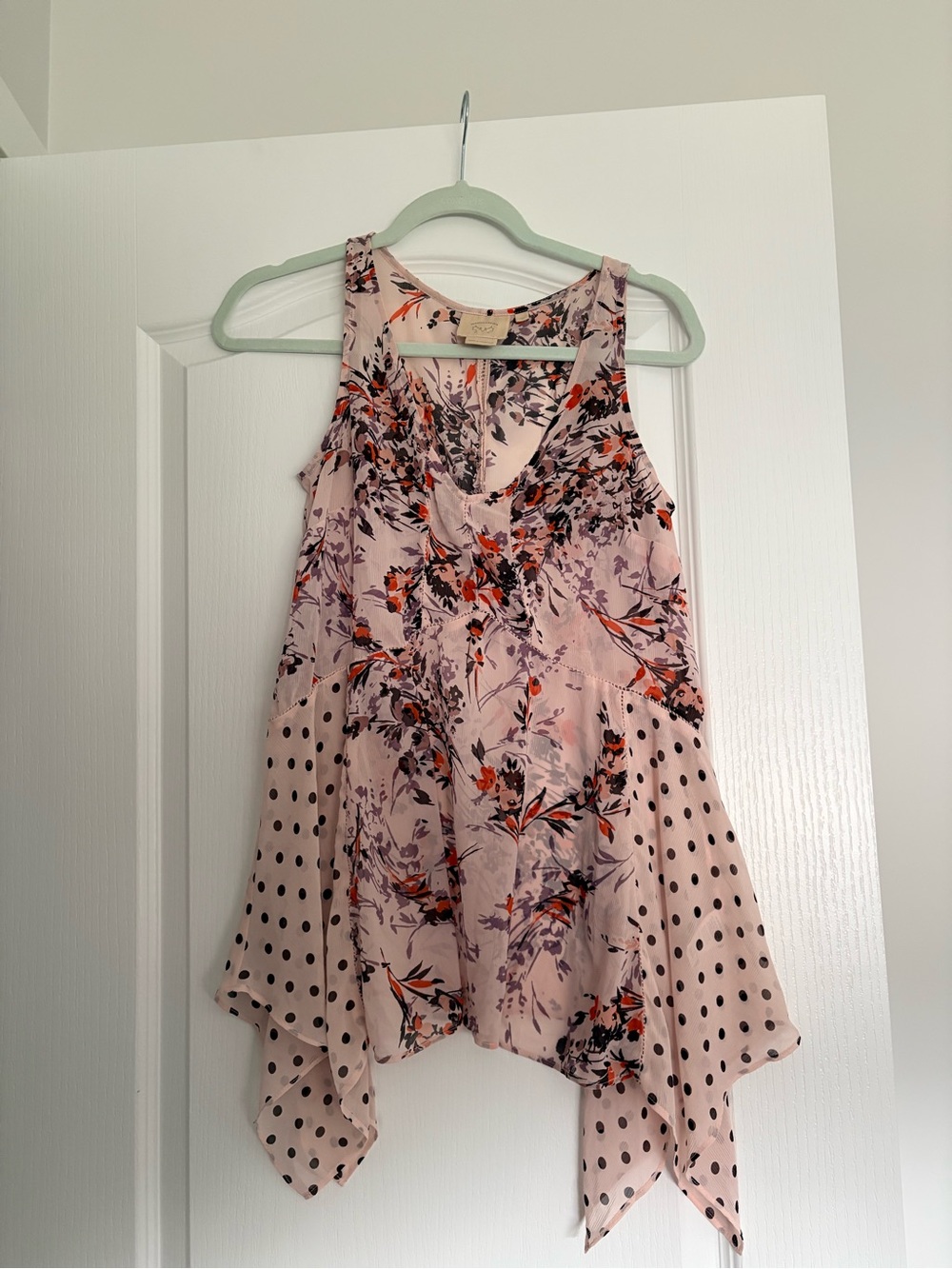 Floral Polka Dot Handkerchief Hem Tank Top - Pale Pink